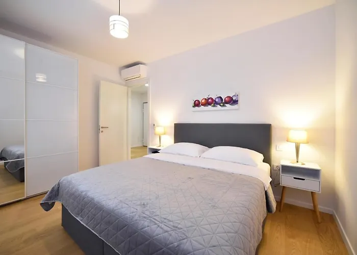 Ophelia Apartment With Parking