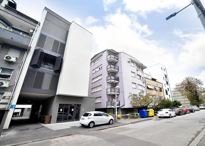 Ophelia Apartment With Parking