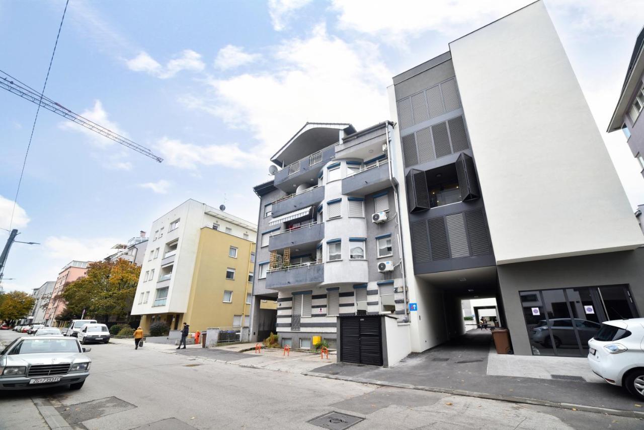 Ophelia With Parking Apartment Zagreb